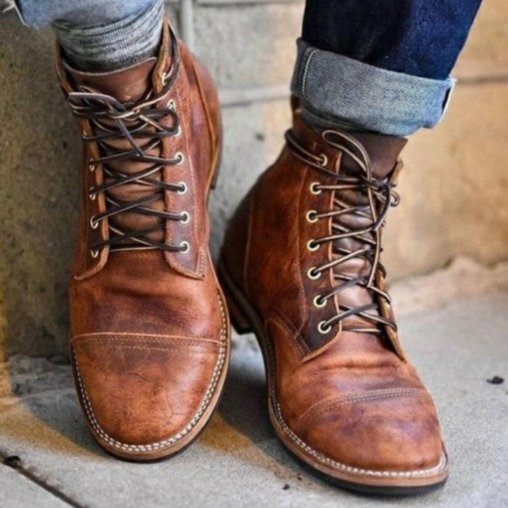 James™ | Leren schoenen